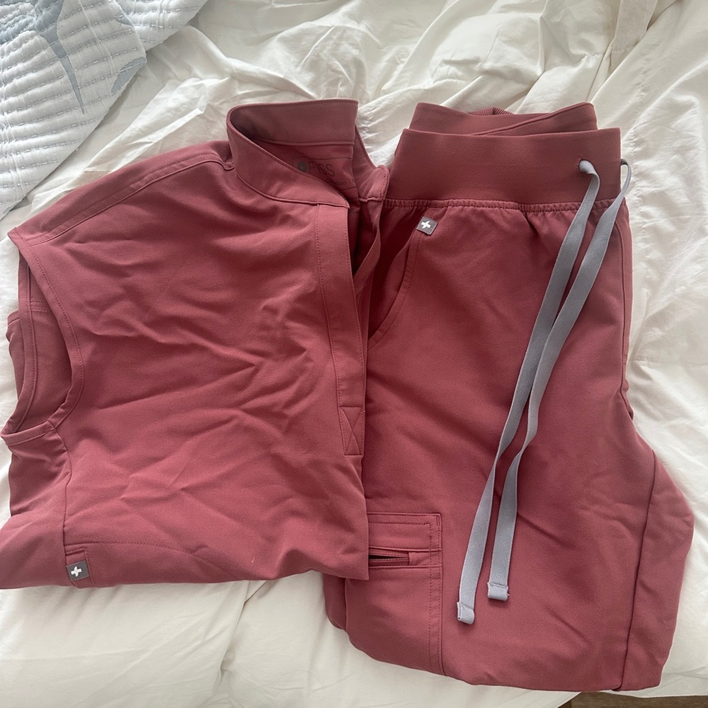 Figs xs set color Mauve